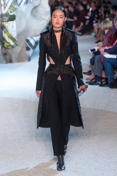 Look 34